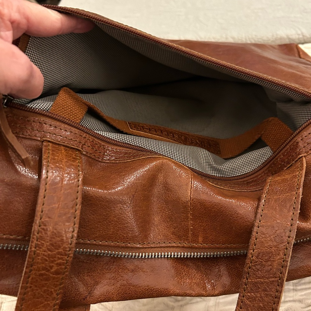 Brown Shoulder Bag with Leather Material and Structured Design - Picture 11 of 13